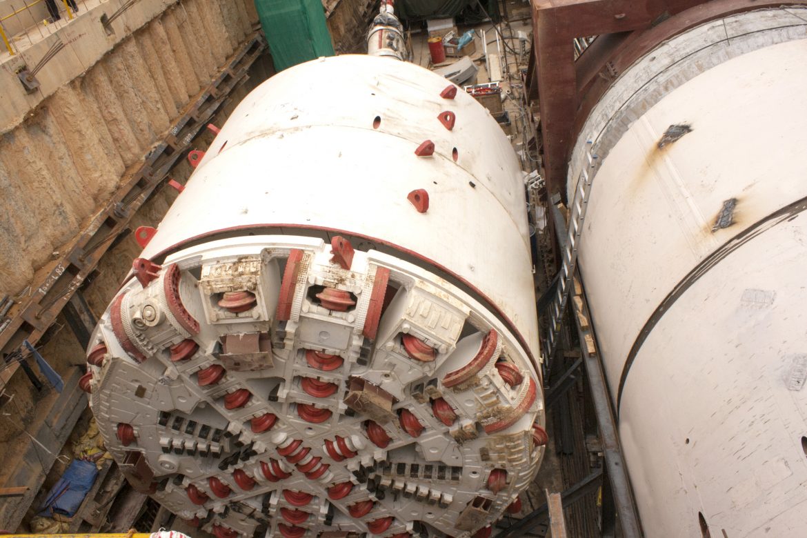 tunnel boring machine
